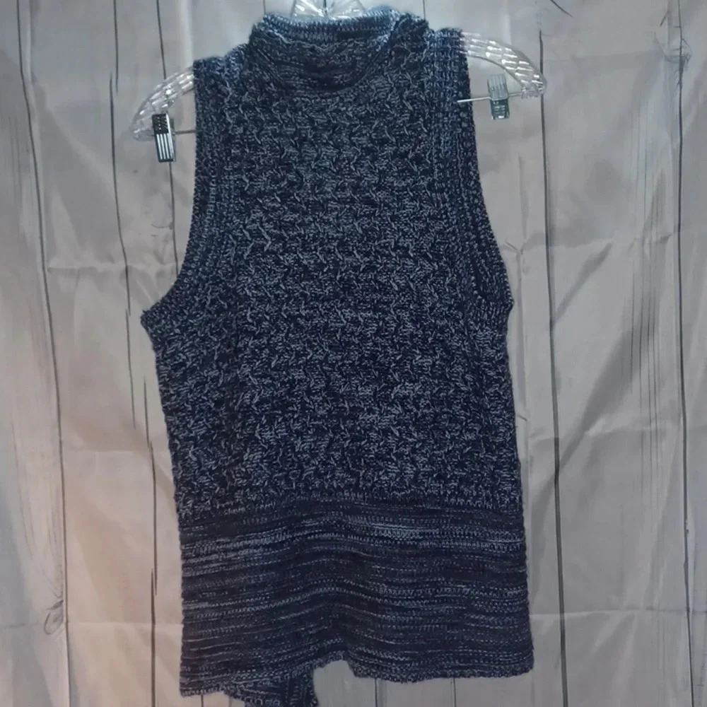 Art and Soul sleeveless sweater - Picture 6 of 6